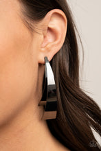 Load image into Gallery viewer, Underestimated Edge Black Earrings
